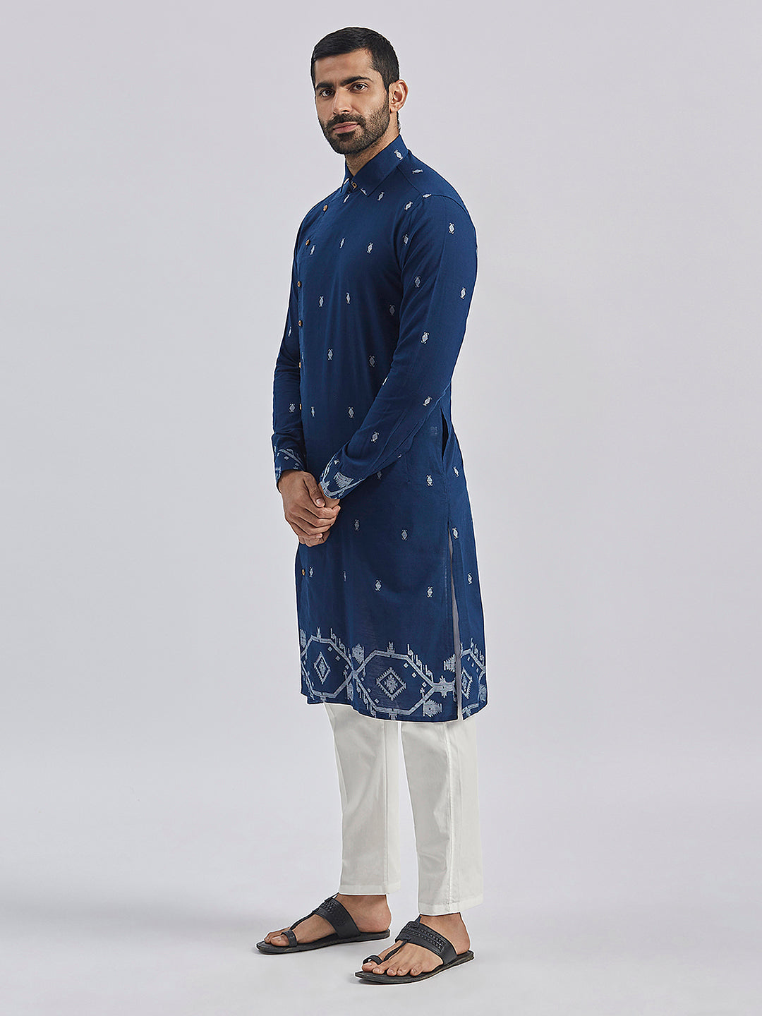 Sarvati Men's Navy Blue Cotton Kurta And Pyjama Set.