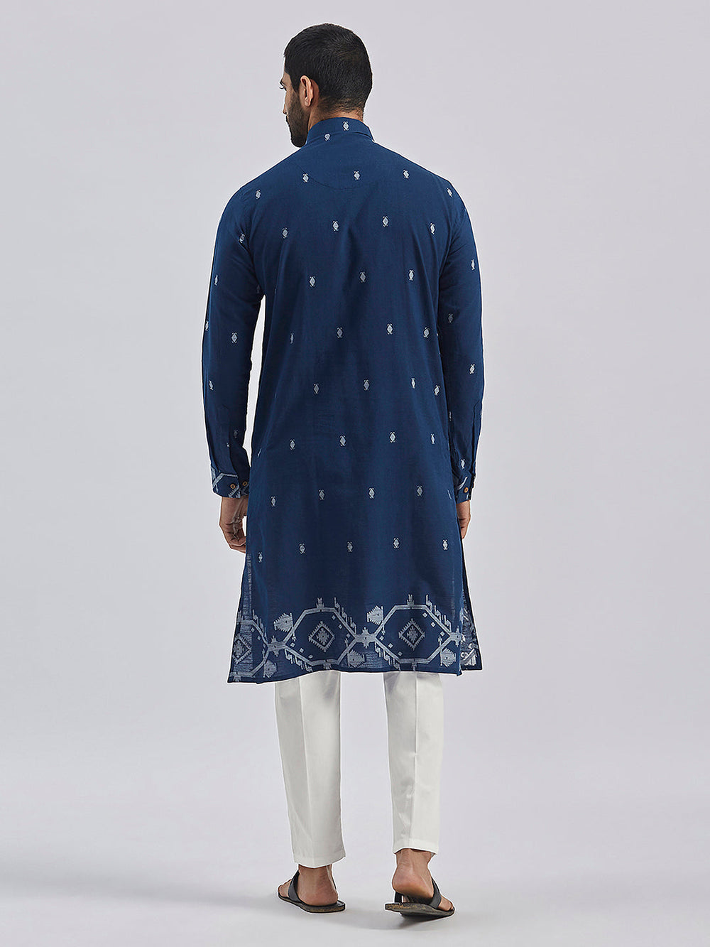 Sarvati Men's Navy Blue Cotton Kurta And Pyjama Set.