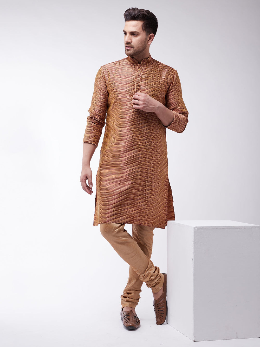 Sarvati Men's Maroon And Rose Gold Silk Blend Kurta With Churidar Set