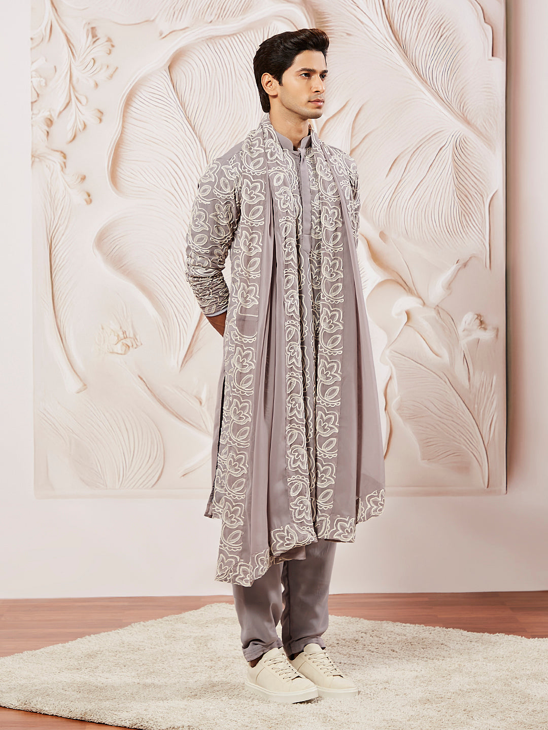 Sarvati Men's Levender Georgette Kurta Patiala And Dupatta Set.