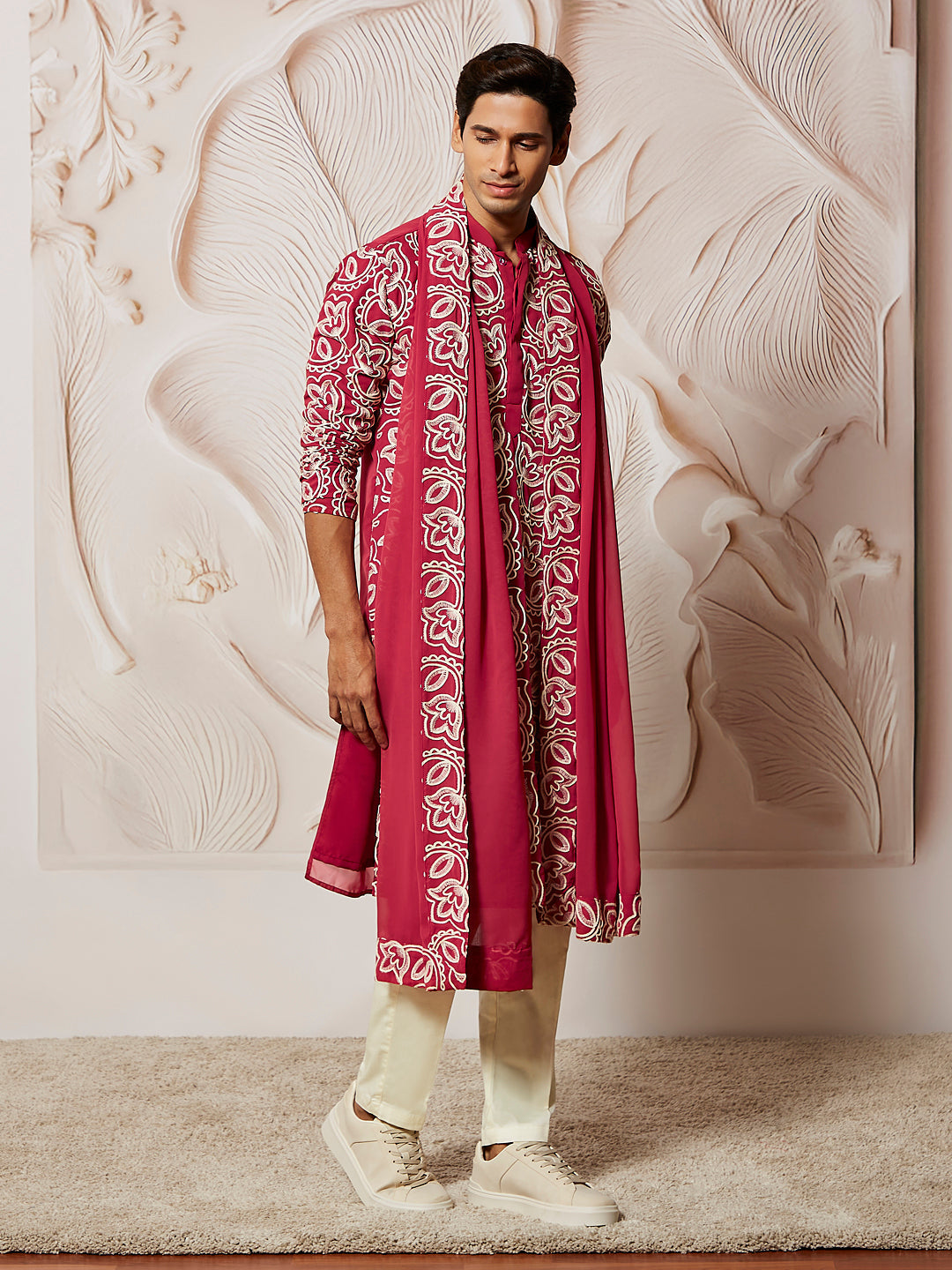 Sarvati Men's Maroon Georgette Kurta Pyjama And Dupatta Set