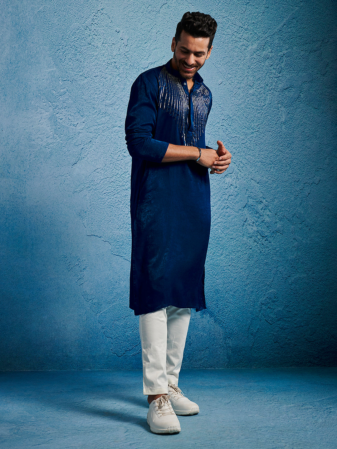 Sarvati Men's Turquoise Silk Blend Kurta And Pyjama Set