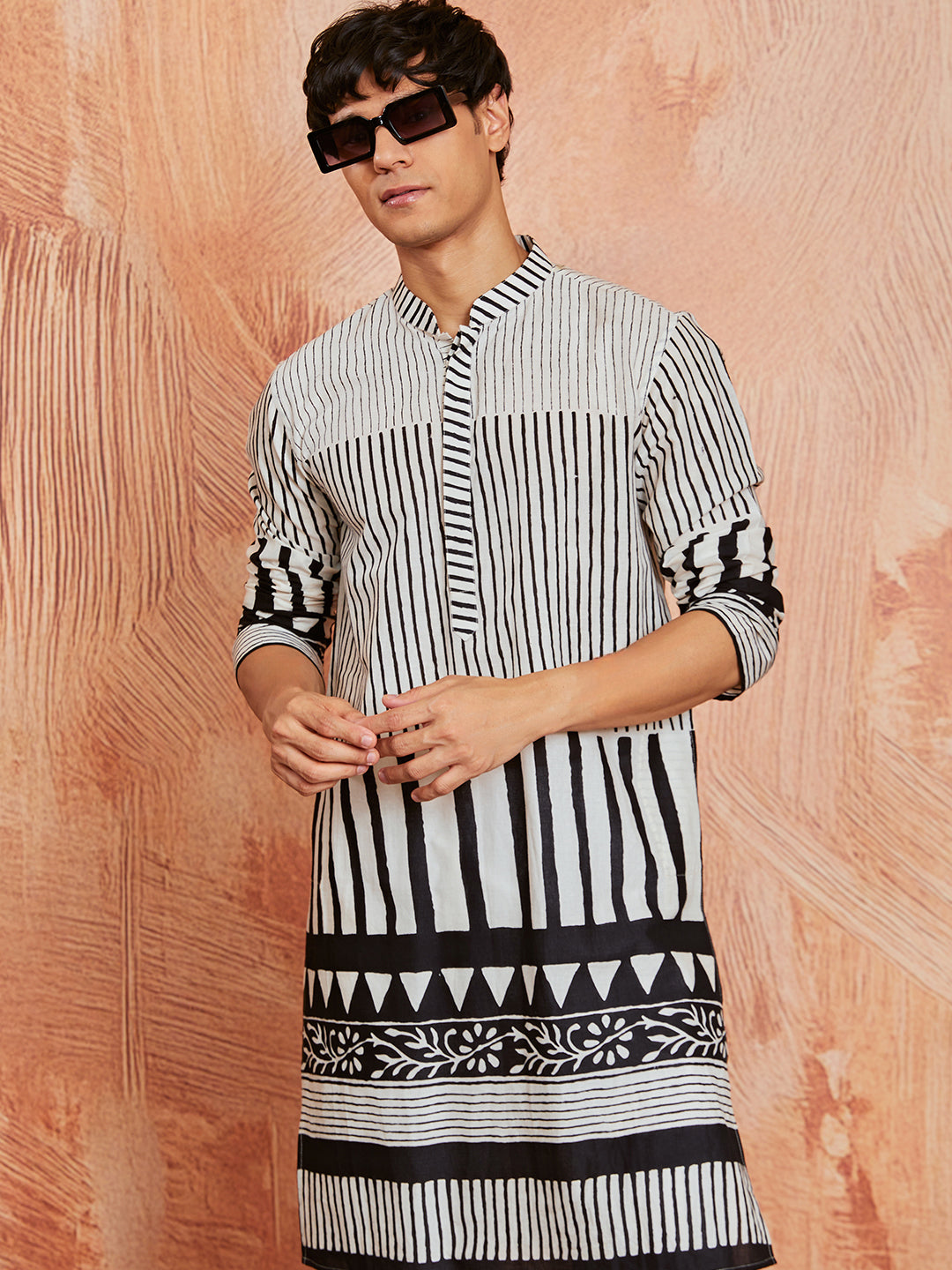 Men's Black Cotton Kurta And Pyjama Set