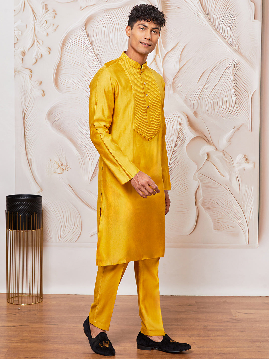 Men's Mustard Silk Blend Kurta,Pyjama Set.