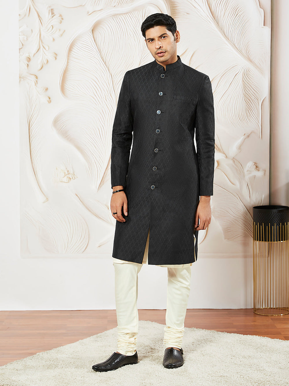 Men's Black Silk Blend Sherwani,Kurta And Pyjama Set