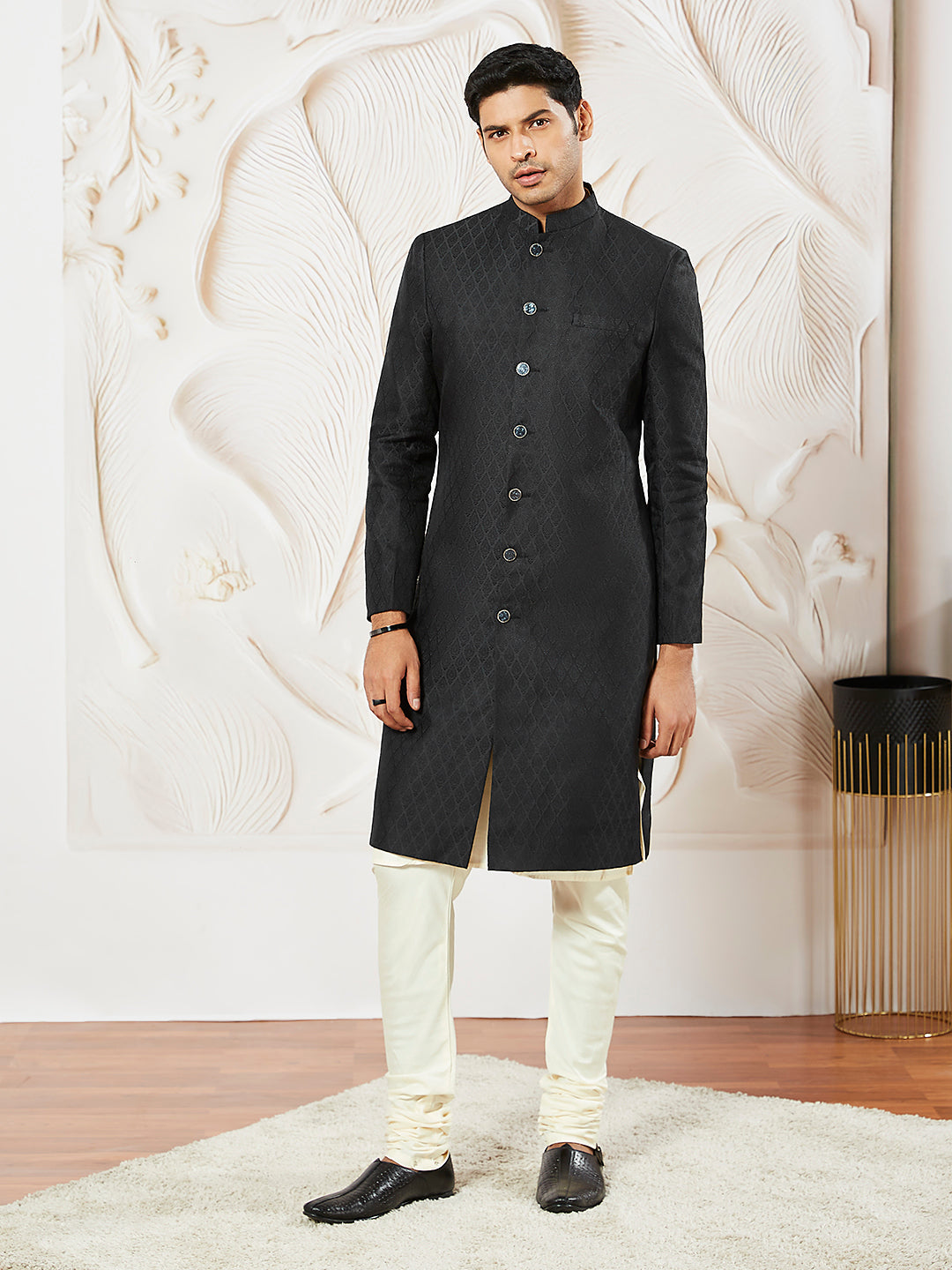 Men's Black Silk Blend Sherwani,Kurta And Pyjama Set