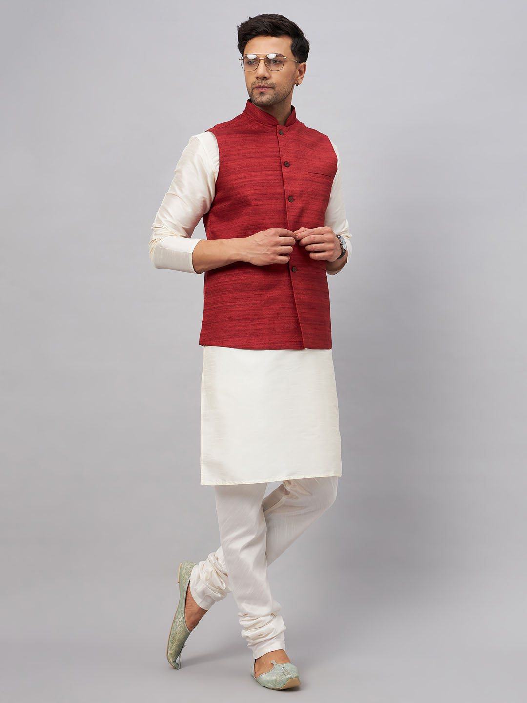 Sarvati Men's Maroon Matka Silk Nehru Jacket With Cream Silk Blend Kurta Pyjama Set