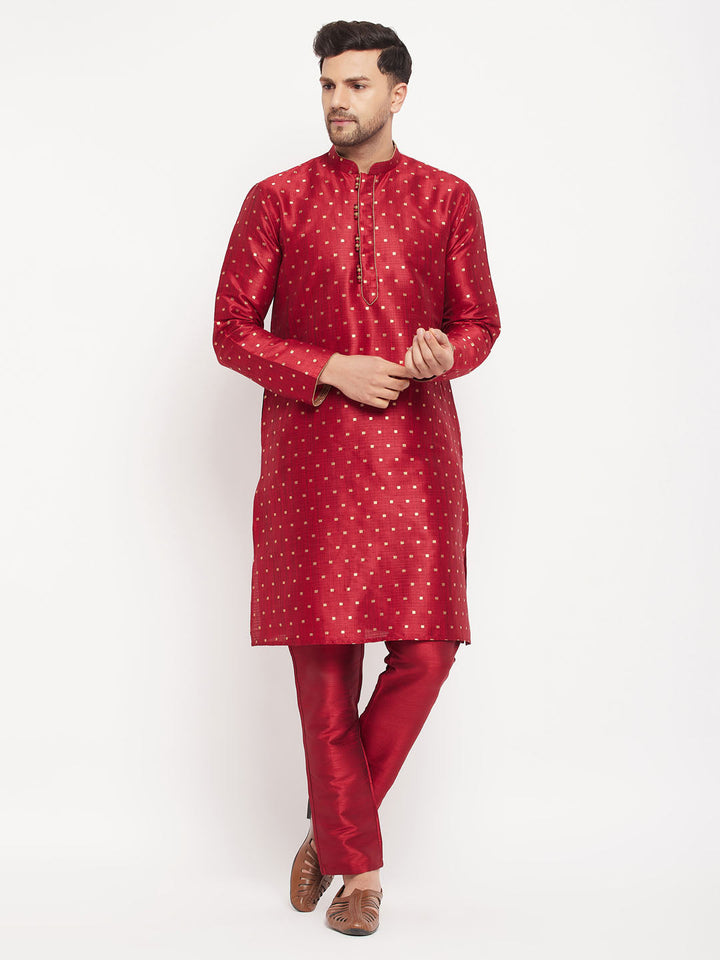 Sarvati Men's Maroon Zari Weaved Kurta And Pant Set