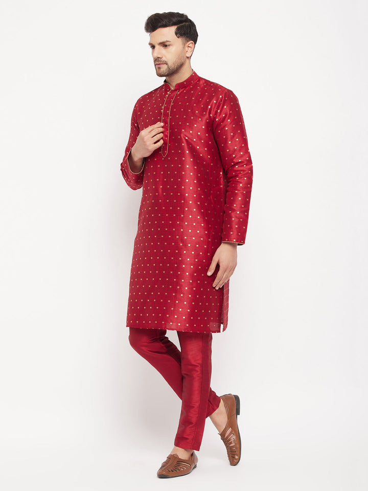 Sarvati Men's Maroon Zari Weaved Kurta And Pant Set