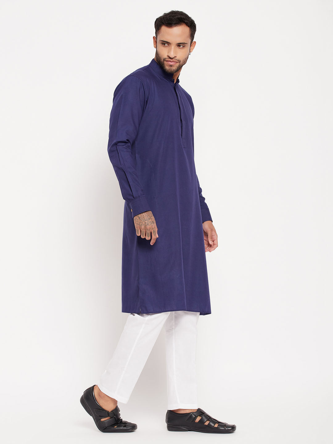 Sarvati Men's Blue Cotton Blend Kurta and White Pnt Style Pyjama Set