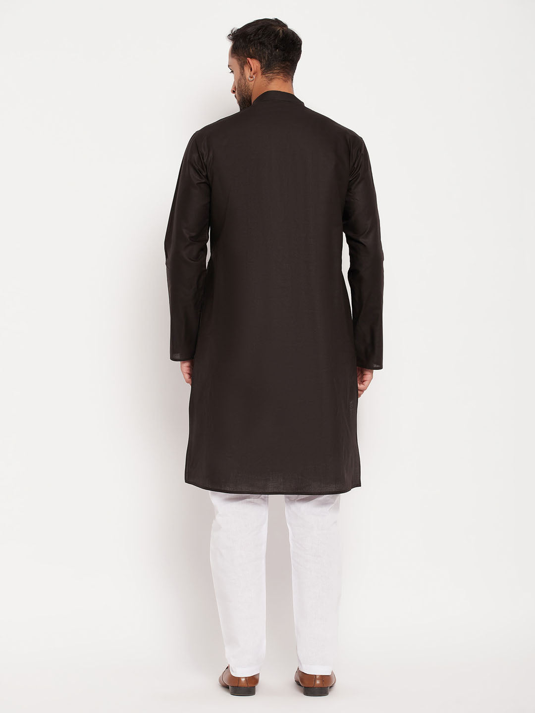 Sarvati Men's Black Cotton Kurta And White Pyjama Set