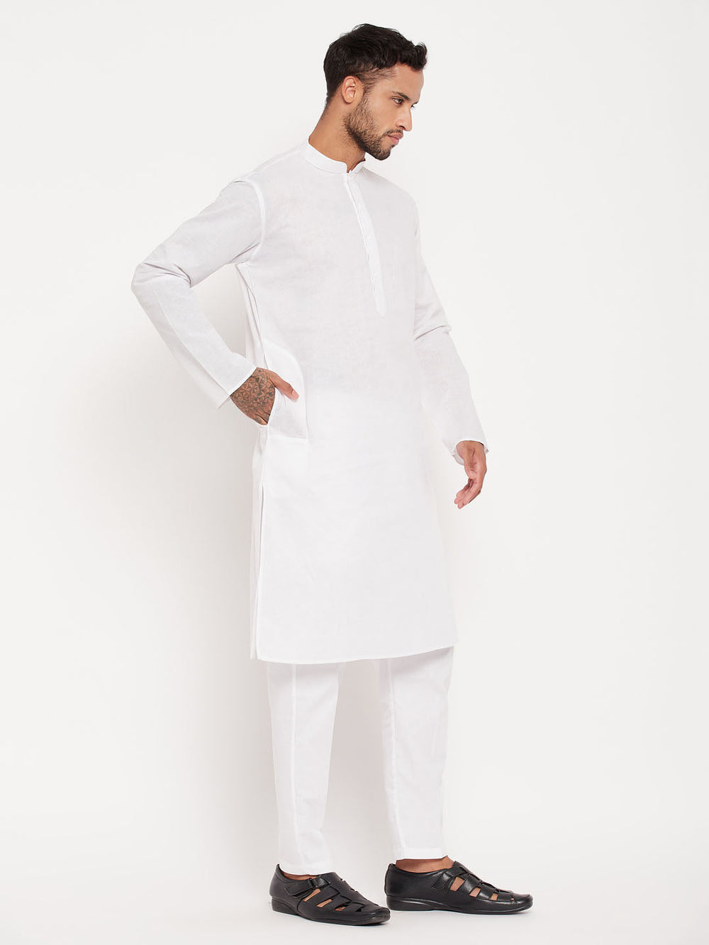 Sarvati Men's White Kurta And Pant Style Pajama Set