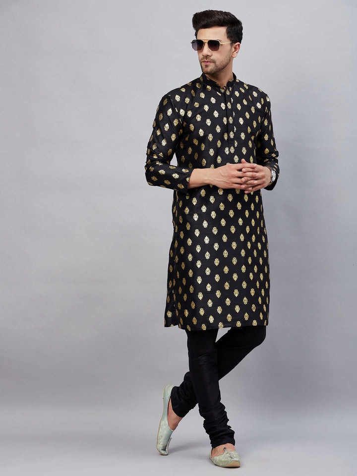 Sarvati Men's Black Foil Print Silk Blend Kurta Pyjama Set