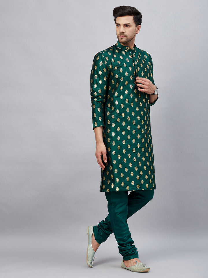 Sarvati Men's Green Foil Print Silk Blend Kurta Pyjama Set