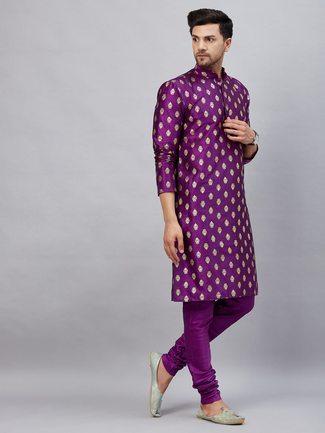 Sarvati Men's Purple Foil Print Silk Blend Kurta Pyjama Set