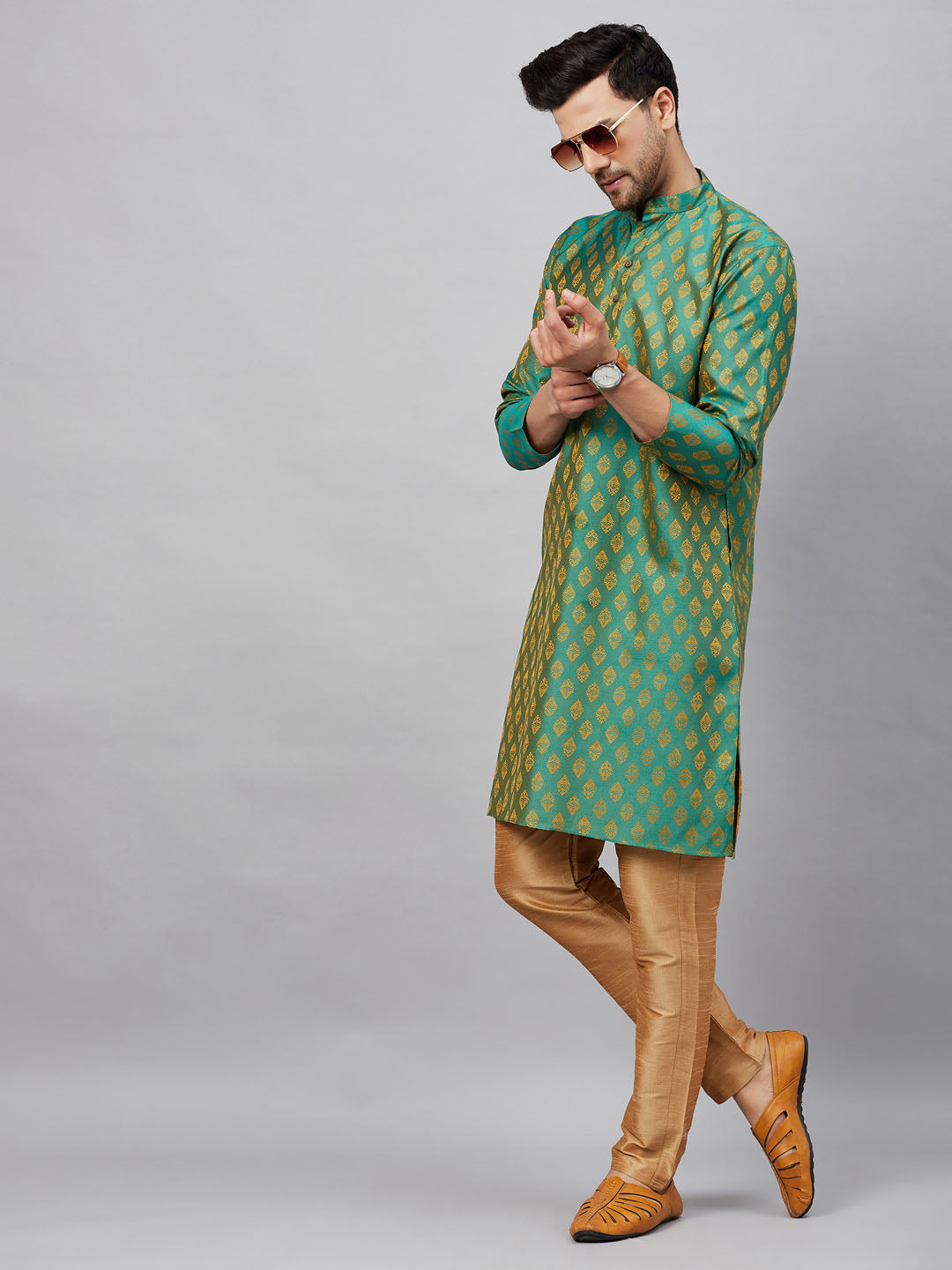 Sarvati Men's Green and Rose Gold Woven Kurta Pant Set