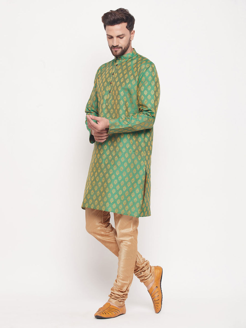 Sarvati Men's Green Woven Kurta Pyjama Set