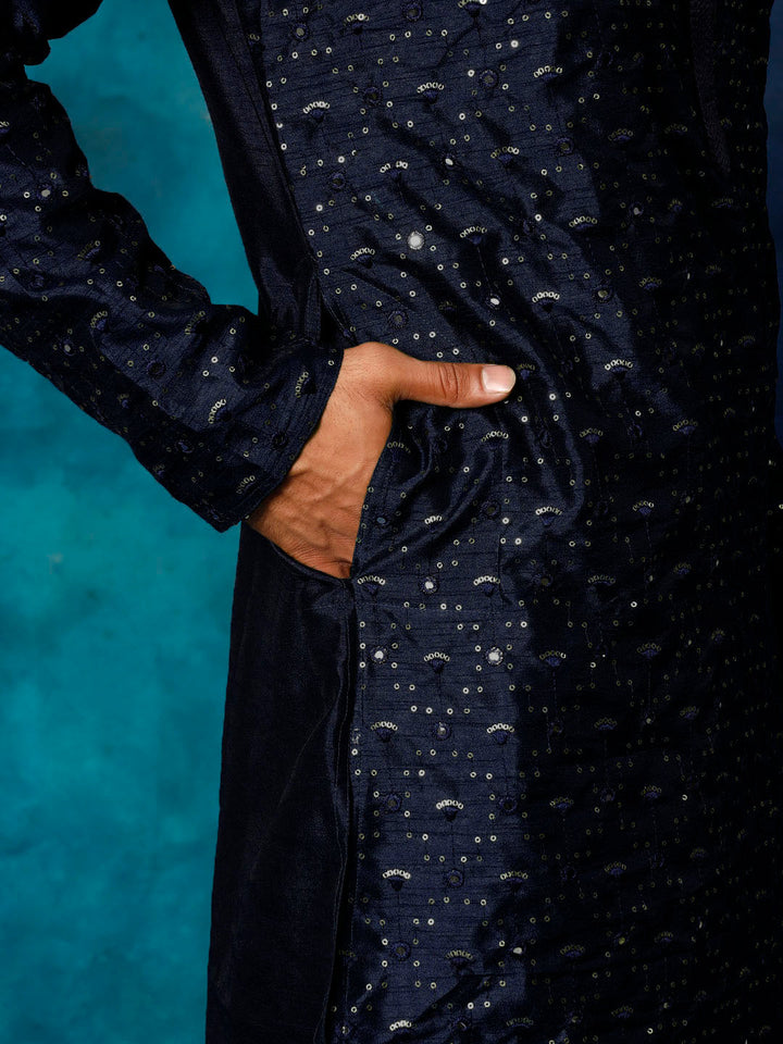 Men's Blue Silk Blend Embellished Kurta