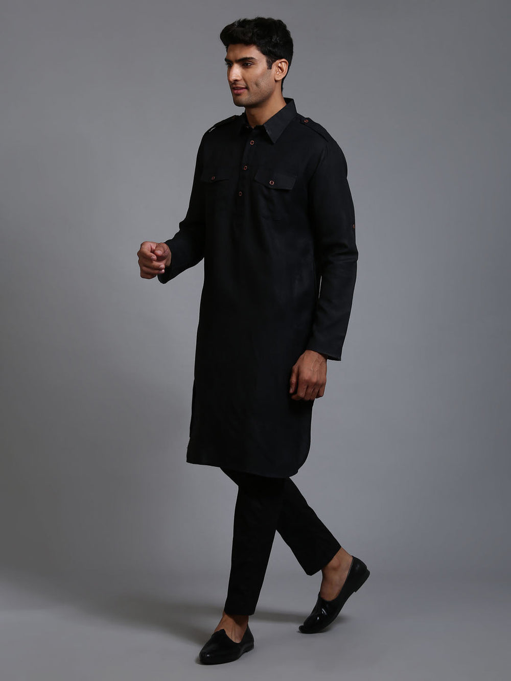 Sarvati Men's Black Pathani Suit Set