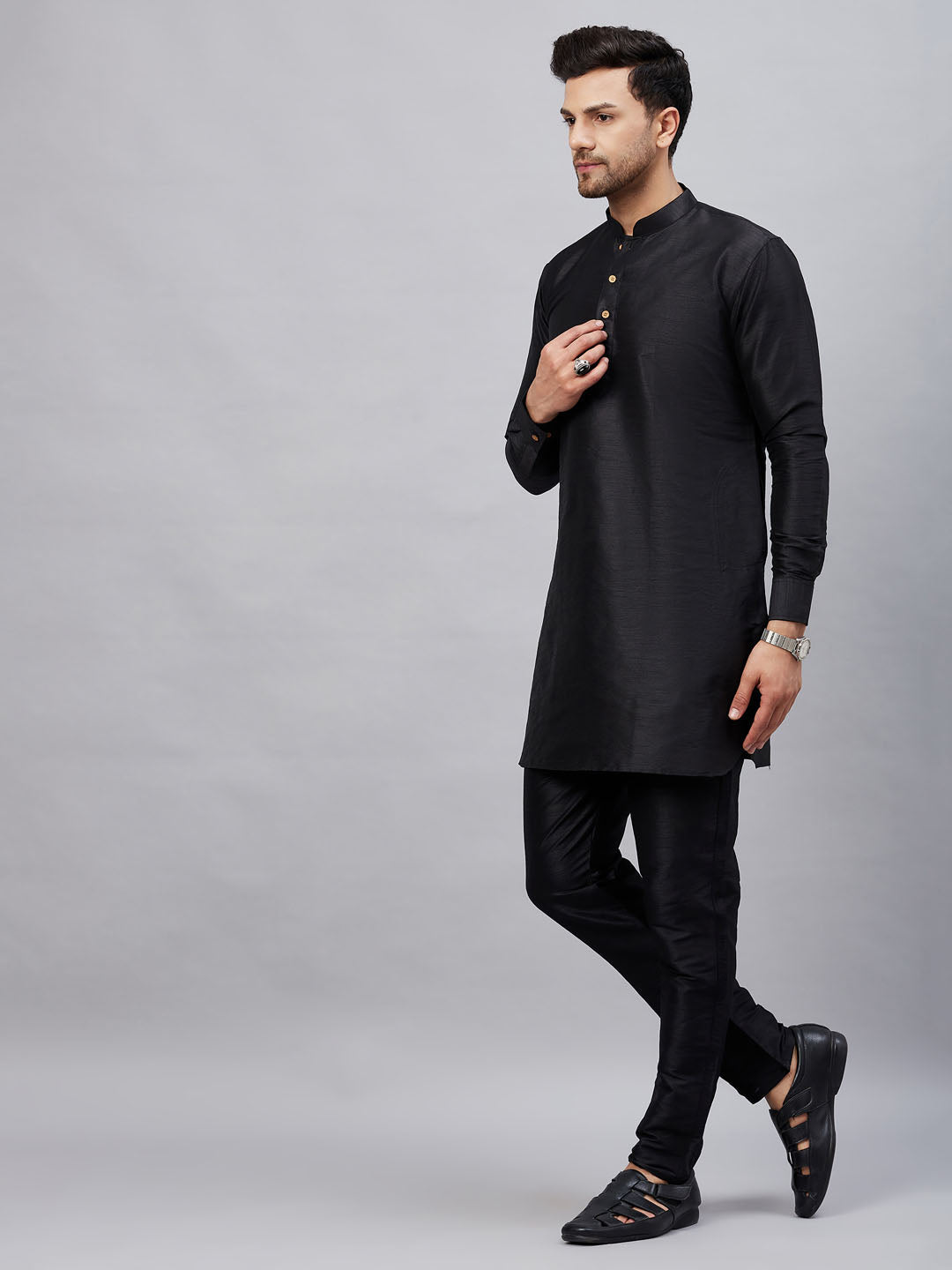 Sarvati Men's Black Silk Blend Curved Kurta Pant Set