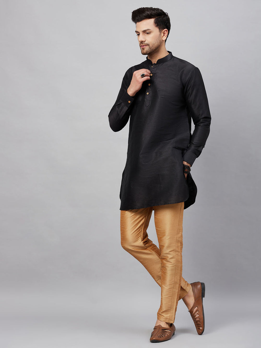 Sarvati Men's Black Silk Blend Curved Kurta Pant Set