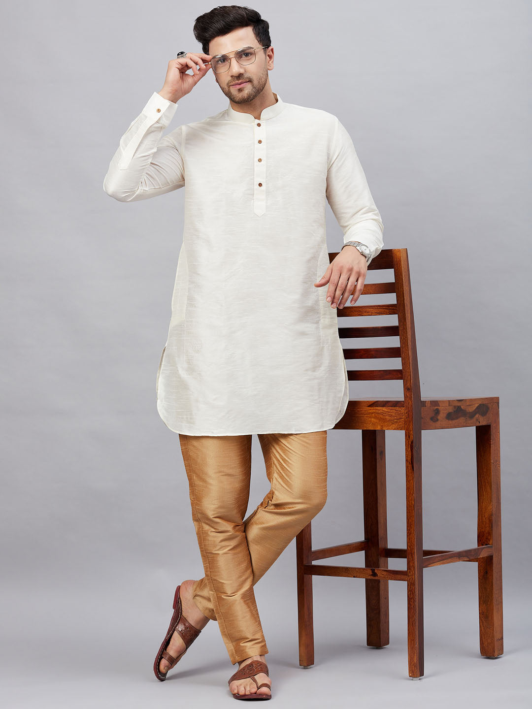 Sarvati Men's Cream Silk Blend Curved Kurta Pant Set