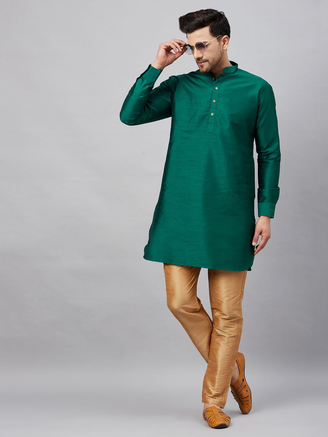 Sarvati Men's Green Silk Blend Curved Kurta Pant Set