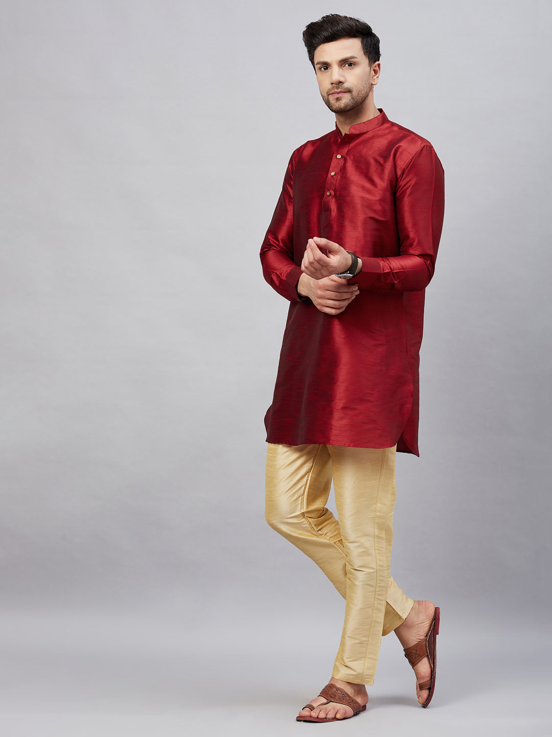 Sarvati Men's Maroon Silk Blend Curved Kurta Pant Set