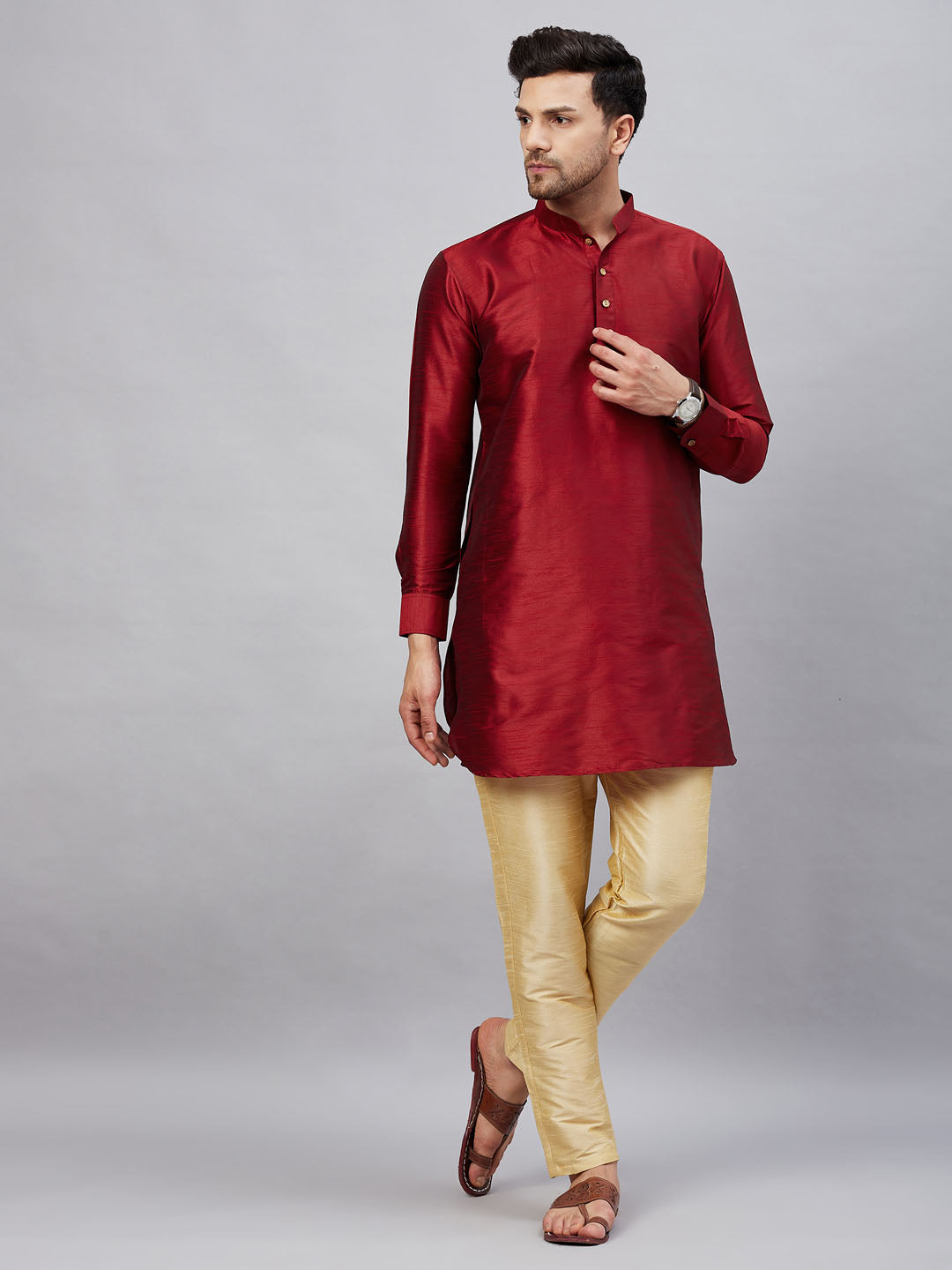 Sarvati Men's Maroon Silk Blend Curved Kurta Pant Set