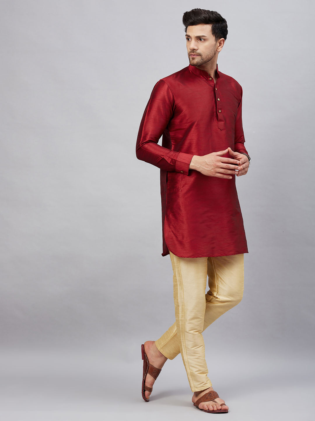 Sarvati Men's Maroon Silk Blend Curved Kurta Pant Set