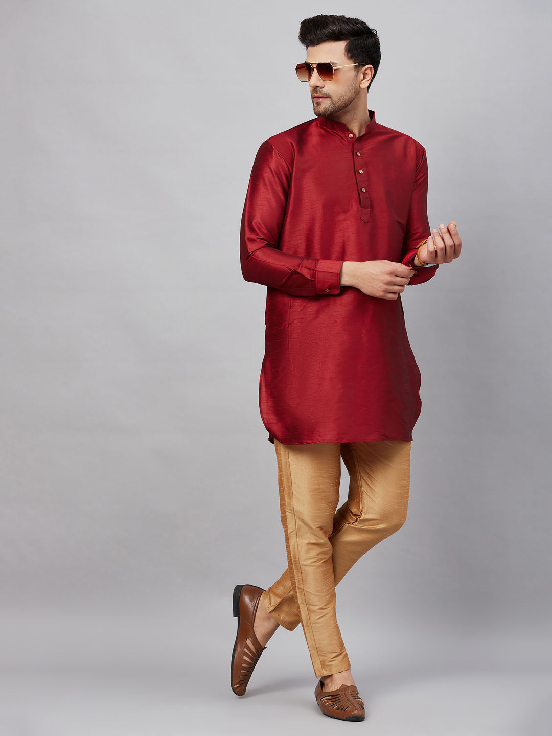 Sarvati Men's Maroon Silk Blend Curved Kurta Pant Set