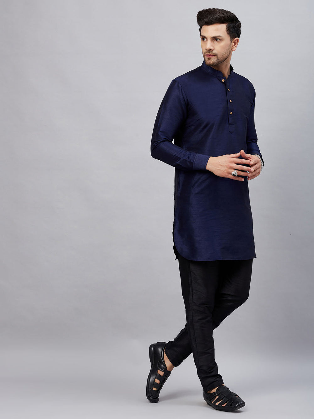 Sarvati Men's Navy Blue Silk Blend Curved Kurta Pant Set