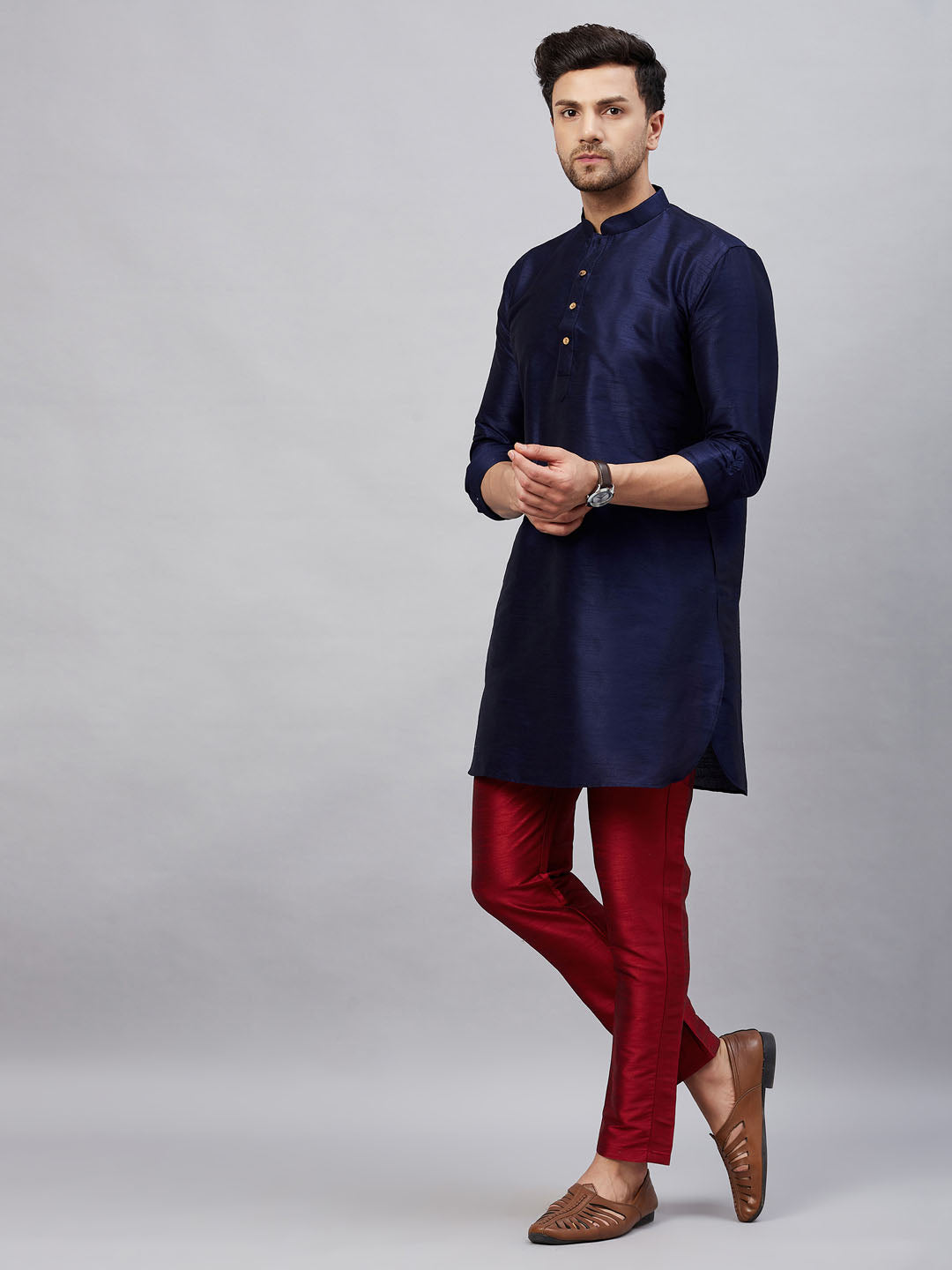 Sarvati Men's Navy Blue Silk Blend Curved Kurta Pant Set