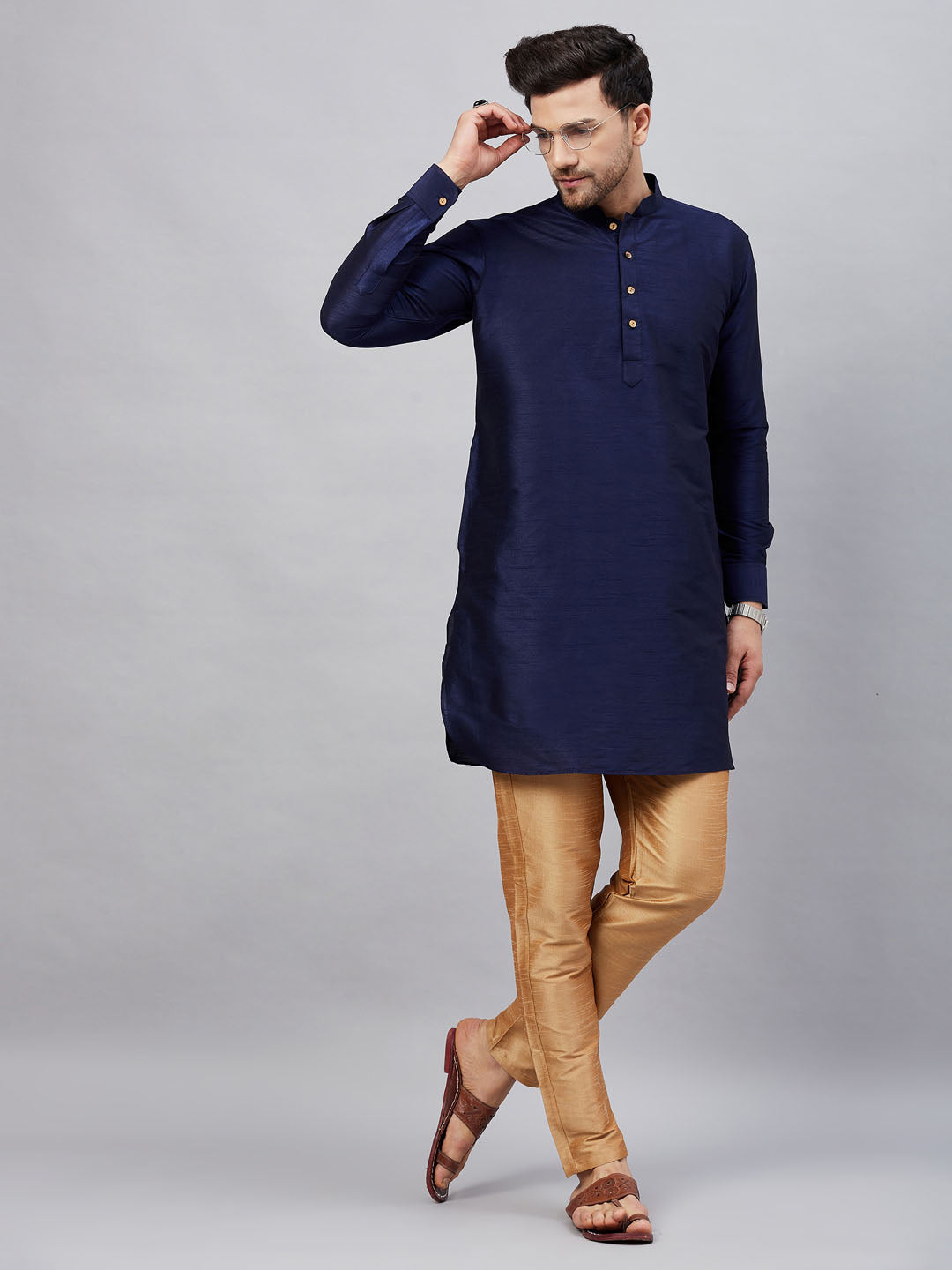 Sarvati Men's Navy Blue Silk Blend Curved Kurta Pant Set