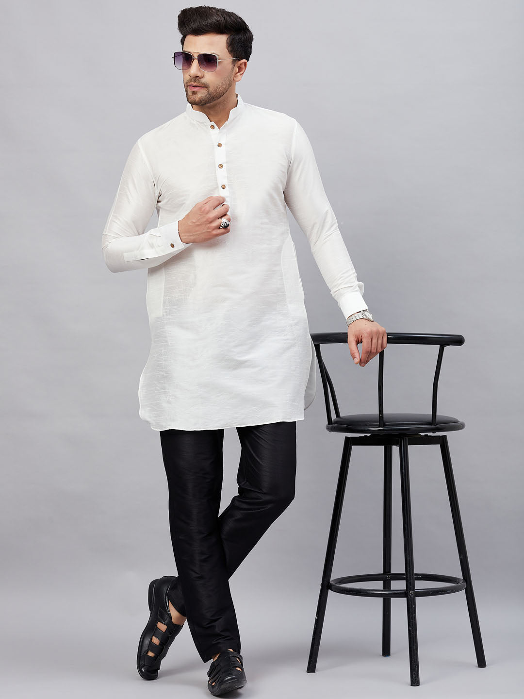 Sarvati Men's White Silk Blend Curved Kurta Pant Set