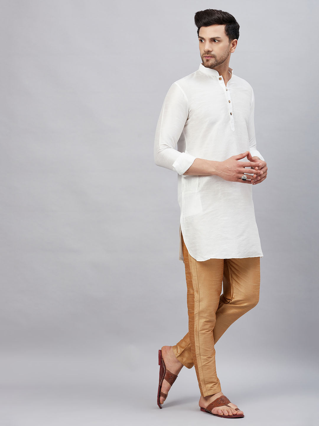 Sarvati Men's White Silk Blend Curved Kurta Pant Set