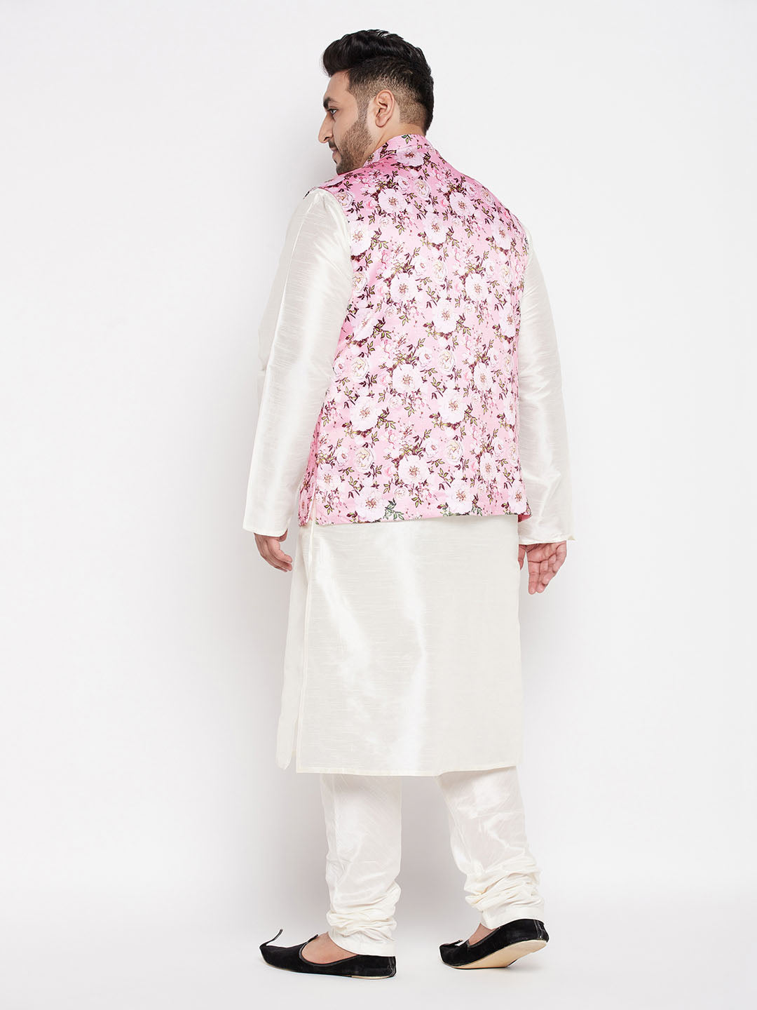 Men's Plus Size Pink Floral Printed Jacket With Cream Solid Kurta Pyjama Set - view 3