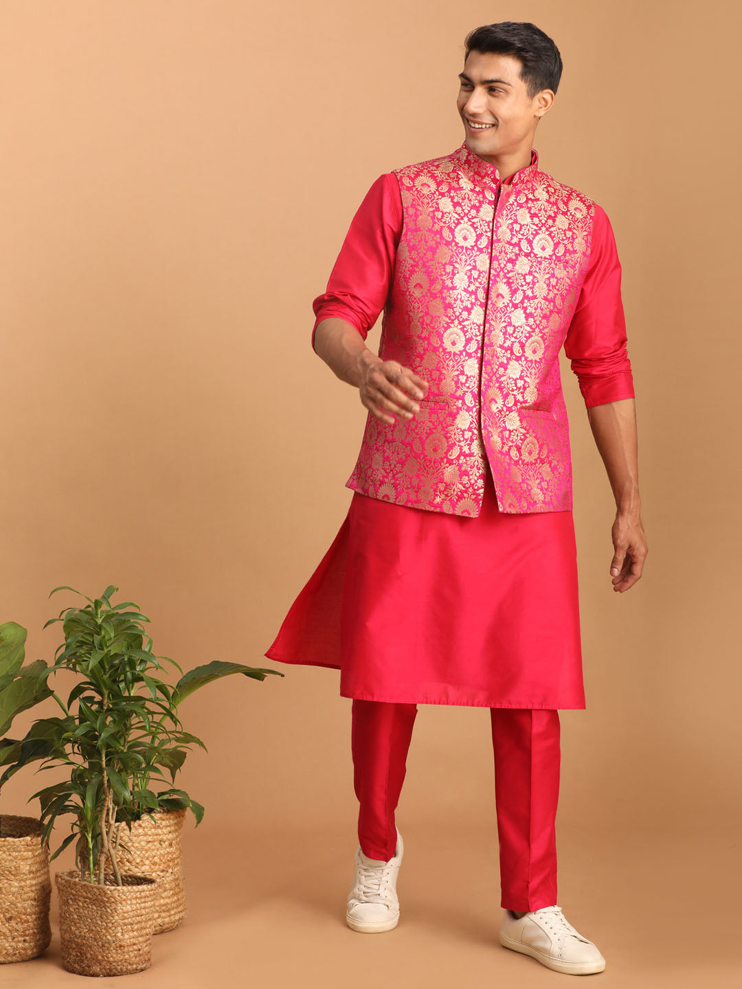 Sarvati Men's Pink Jacquard jacket With Solid Kurta And Pant Style Pyjama Set