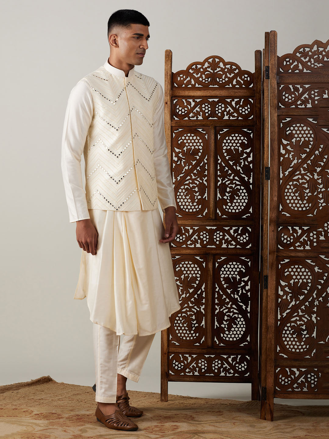 Sarvati Men's Cream Mirror Jacket With Pleated kurta pyjama Set