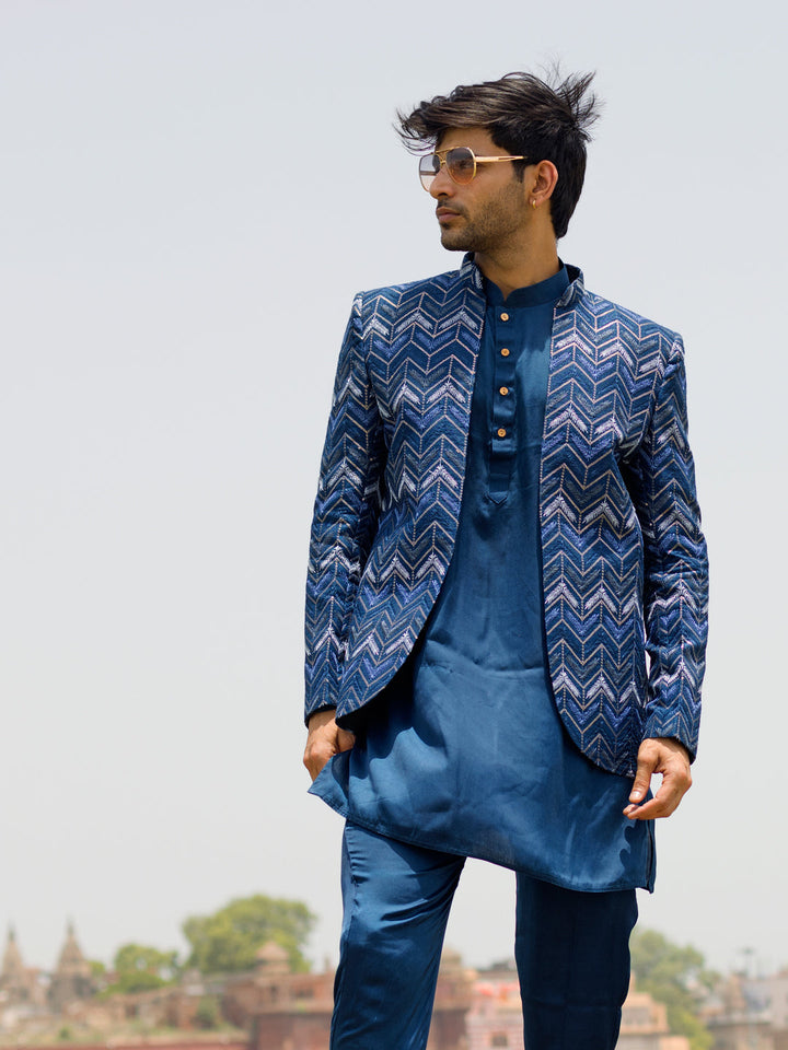 Sarvati Men's Navy Blue Silk Embroidered Jodhpuri