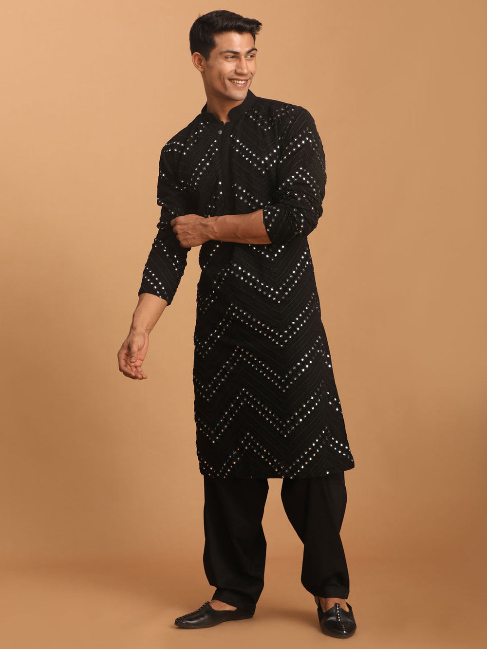 Sarvati Men's Black Mirror Kurta With Patiala Set