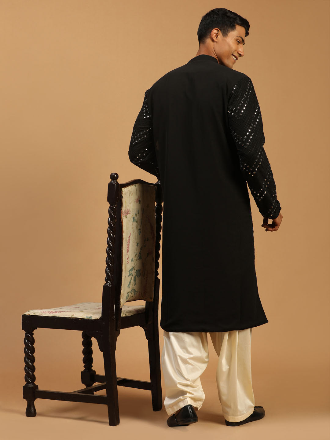 Sarvati Men's Black Mirror Kurta With Patiala Set