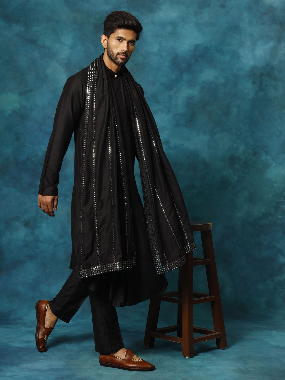 Sarvati Men's Black Pleated Kurta Pant With Dupatta Set