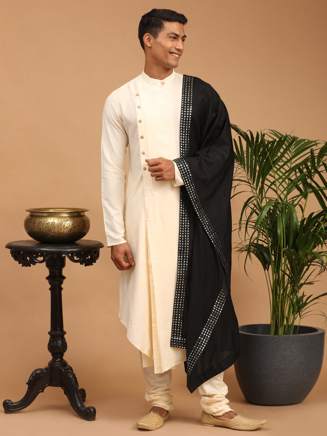 Sarvati Men's Cream Pleated Kurta And Churidar Set With Black Mirror Dupatta