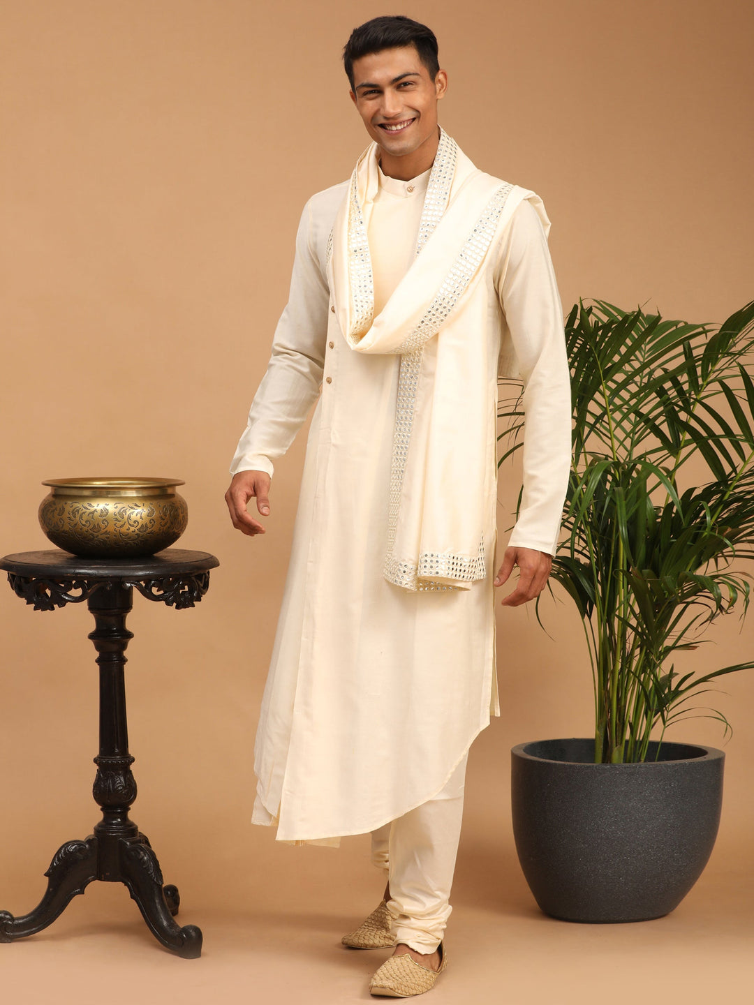 Sarvati Men's Cream Pleated Kurta And Churidar Set With Mirror Dupatta