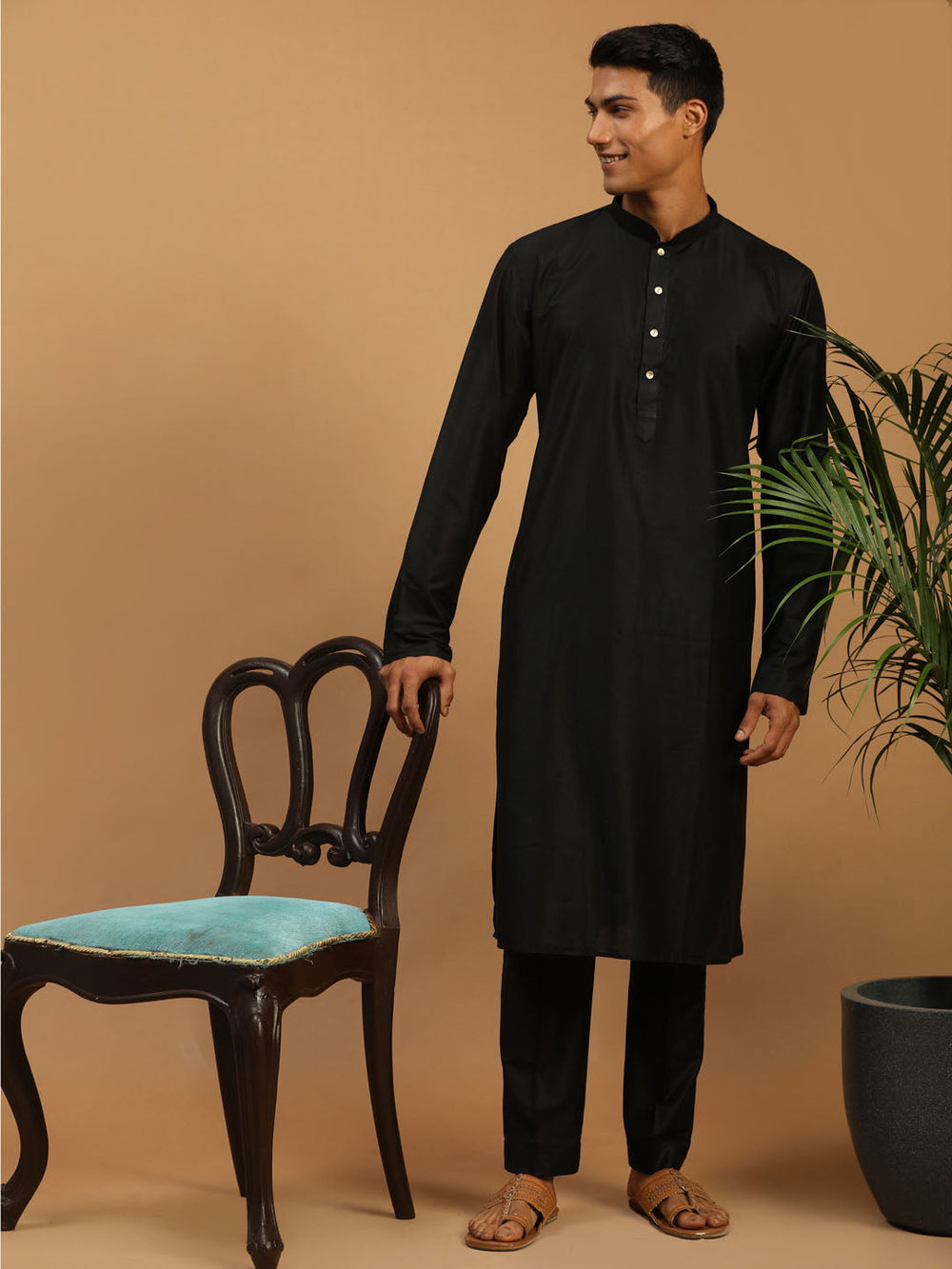 Sarvati Men's Black Viscose Kurta With Pant Set