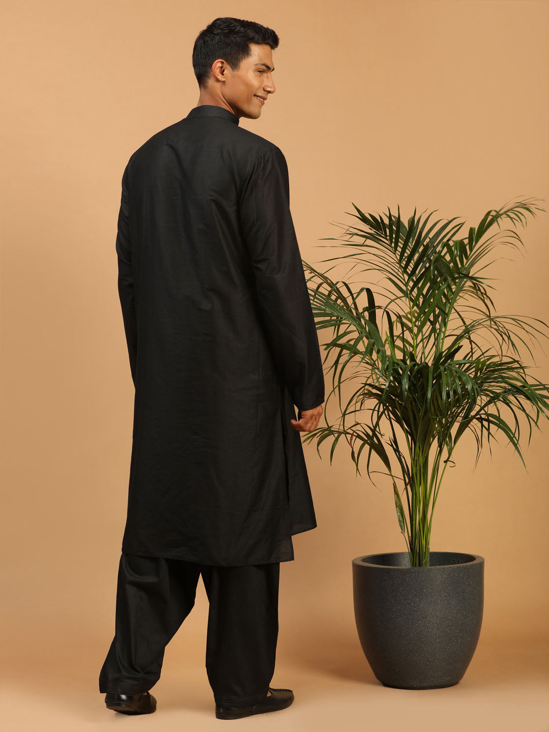 Sarvati Men's Black Viscose Kurta With Patiala Set