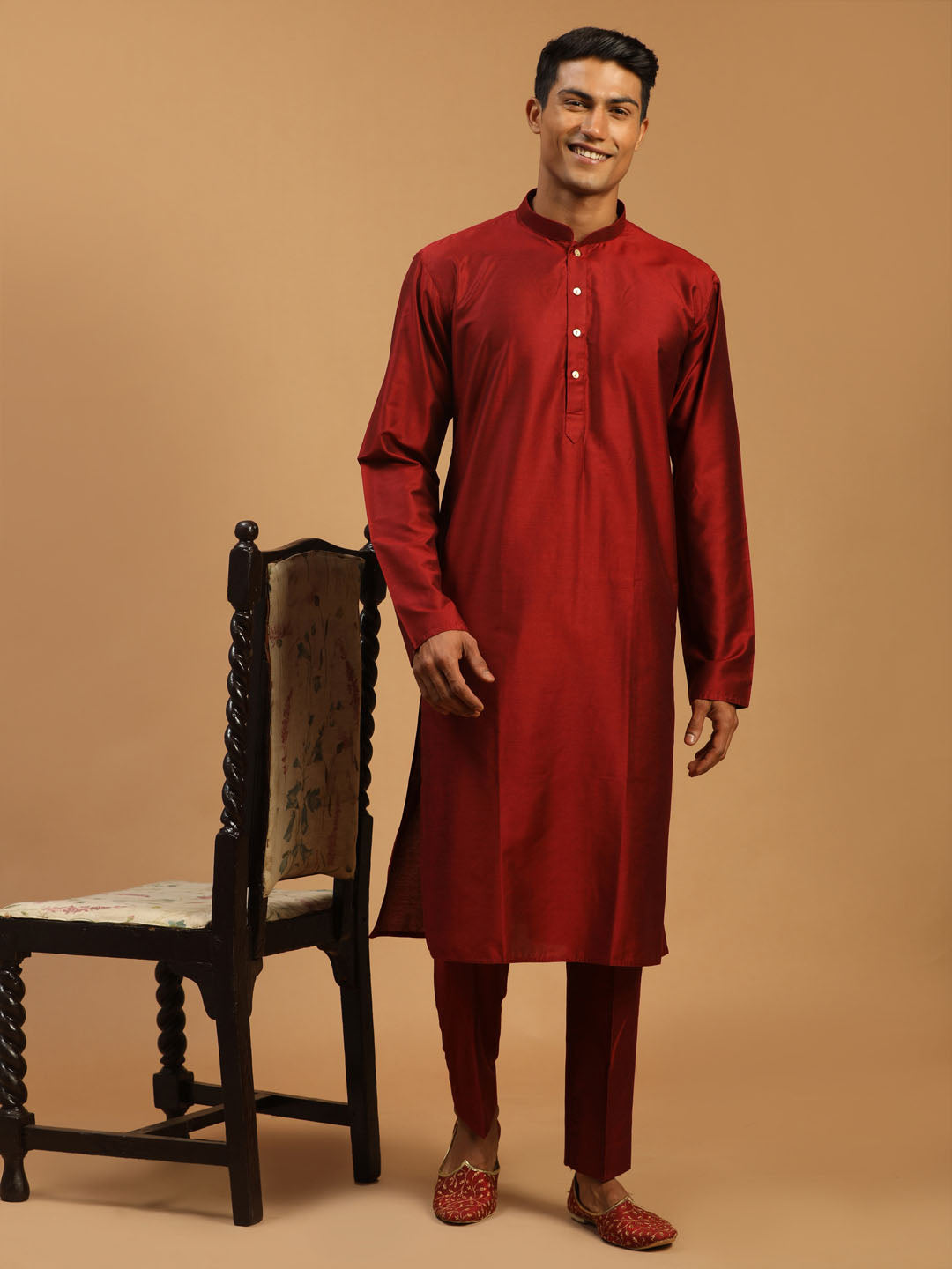 Sarvati Men's Maroon Viscose Kurta With Pant Set