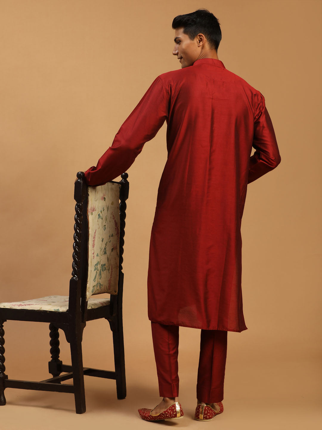 Sarvati Men's Maroon Viscose Kurta With Pant Set