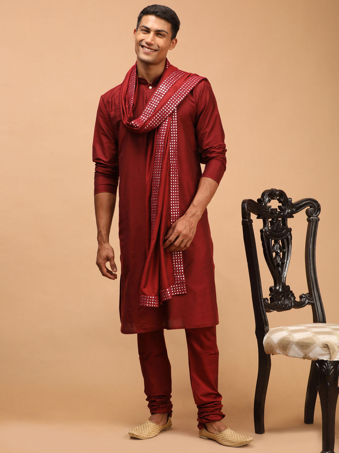 Sarvati Men's Maroon Viscose Kurta Pyjama And Dupatta Set